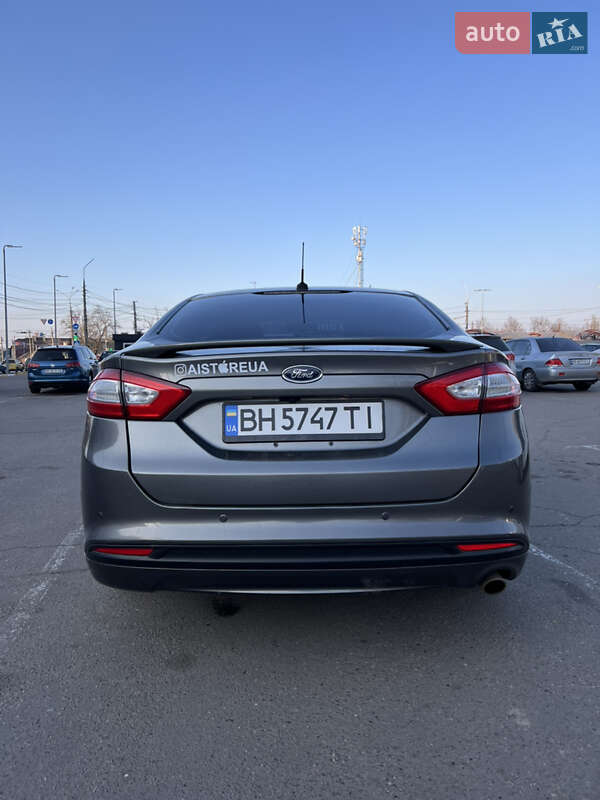 Седан Ford Fusion 2014 в Миколаєві