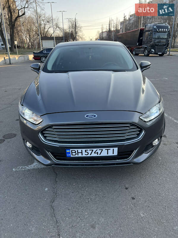 Седан Ford Fusion 2014 в Миколаєві
