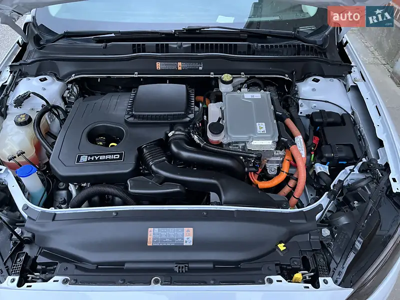 Ford Fusion 2019 VIN 3FA6P0LU2KR220401 фото оголошення 18 з 68