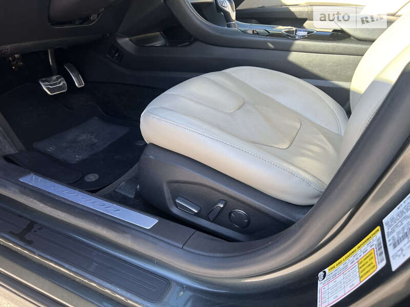 Седан Ford Fusion 2015 в Києві