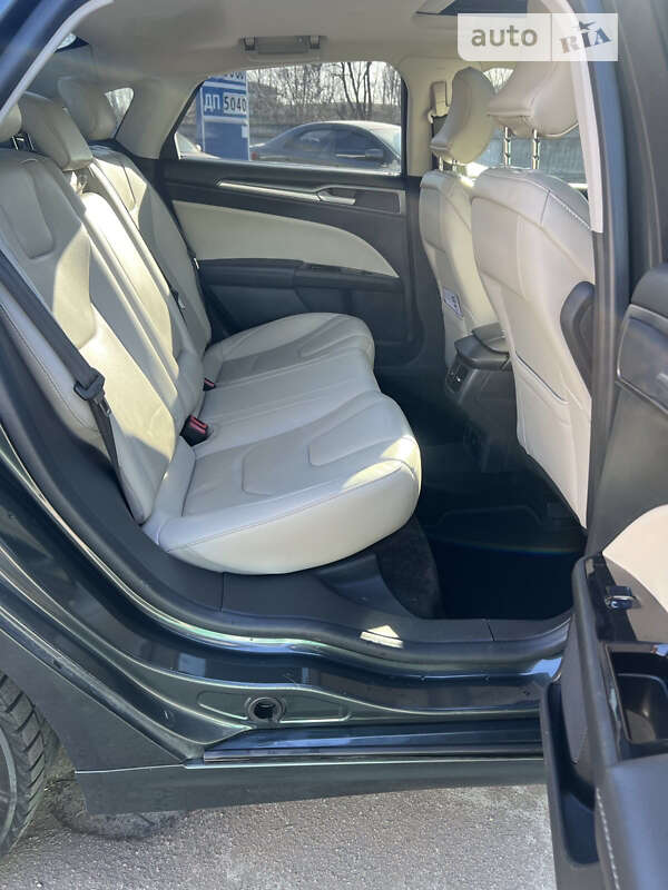 Седан Ford Fusion 2015 в Києві