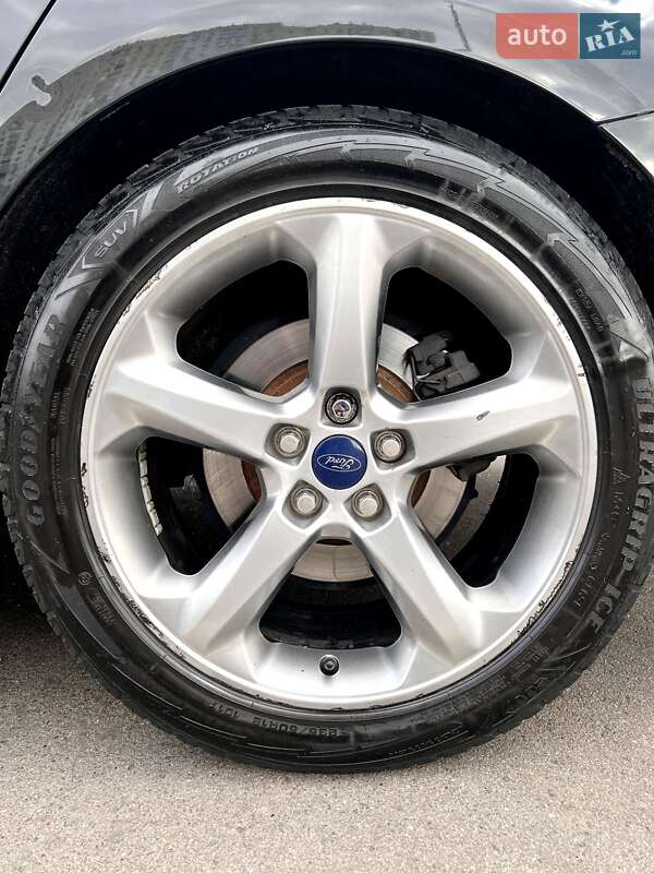 Седан Ford Fusion 2014 в Киеве