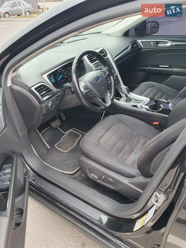 Седан Ford Fusion 2014 в Киеве