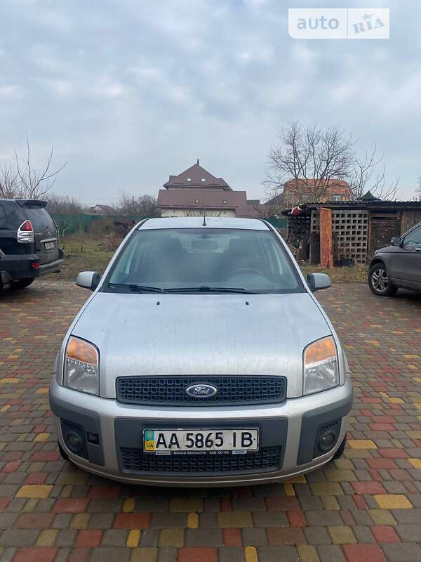 Хэтчбек Ford Fusion 2008 в Броварах