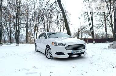 Седан Ford Fusion 2015 в Черновцах