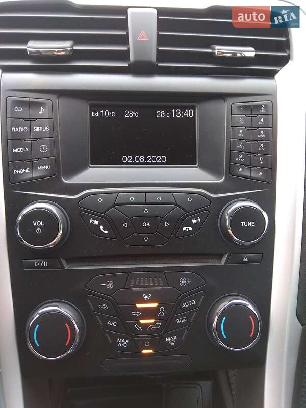 Седан Ford Fusion 2013 в Сваляве