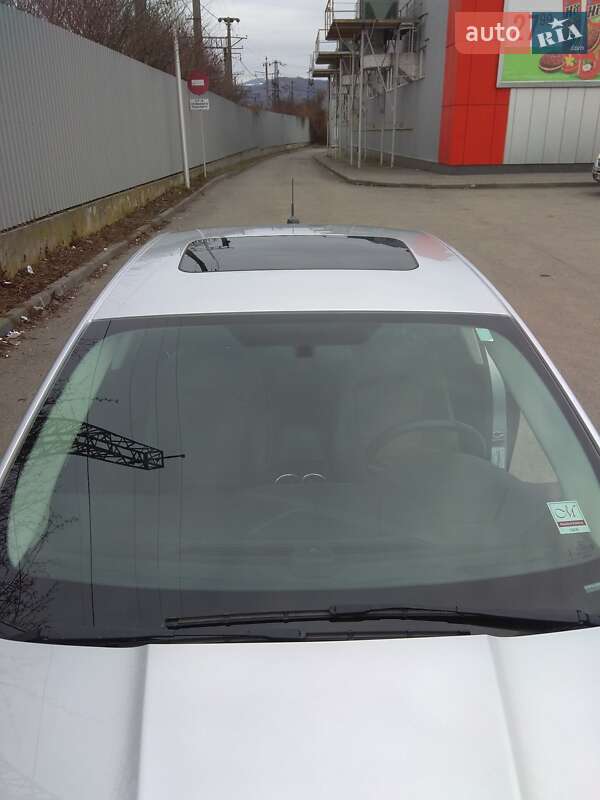 Седан Ford Fusion 2013 в Сваляве