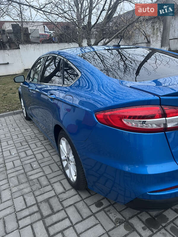 Седан Ford Fusion 2019 в Днепре