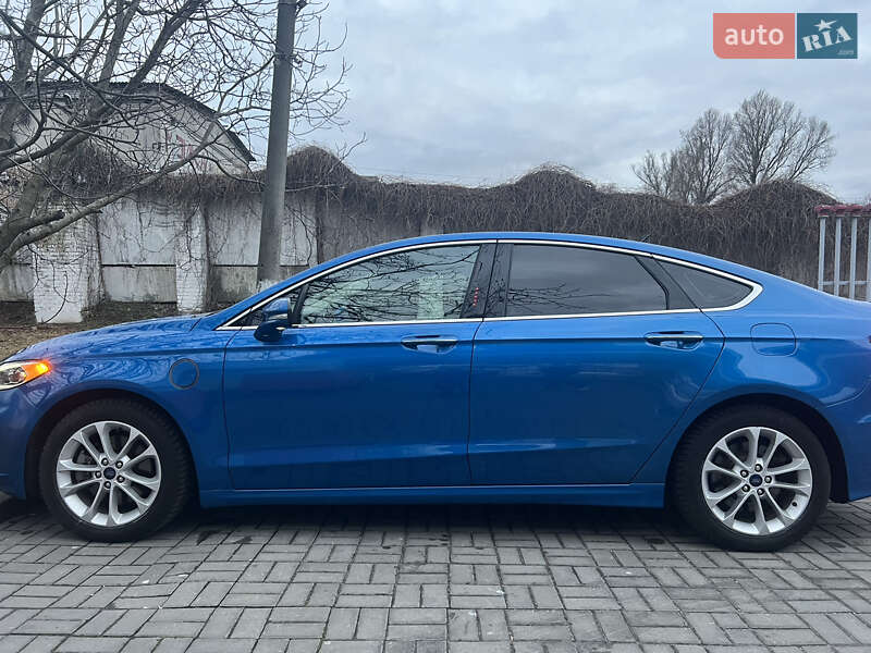 Седан Ford Fusion 2019 в Днепре