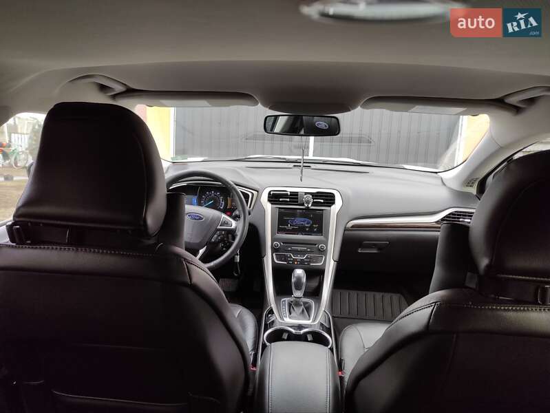 Седан Ford Fusion 2015 в Кропивницком