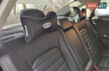 Седан Ford Fusion 2015 в Кропивницком