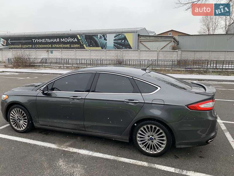 Ford Fusion 2016