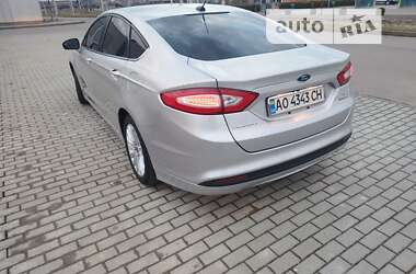 Седан Ford Fusion 2015 в Хусте