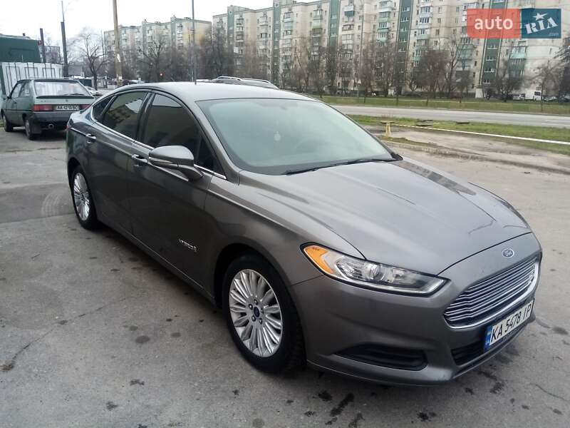 Седан Ford Fusion 2014 в Києві