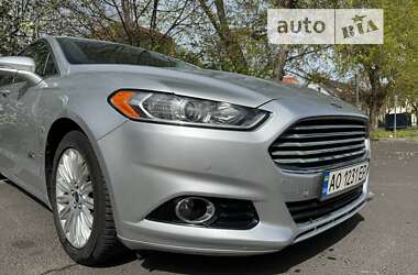 Седан Ford Fusion 2014 в Ужгороде