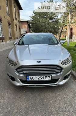 Седан Ford Fusion 2014 в Ужгороде