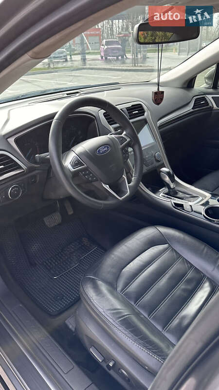 Седан Ford Fusion 2013 в Луцьку
