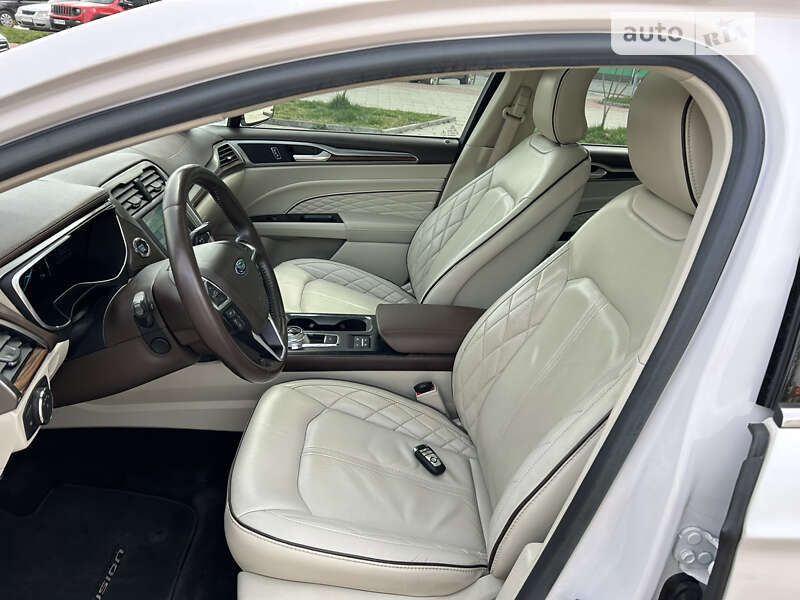 Седан Ford Fusion 2016 в Ивано-Франковске