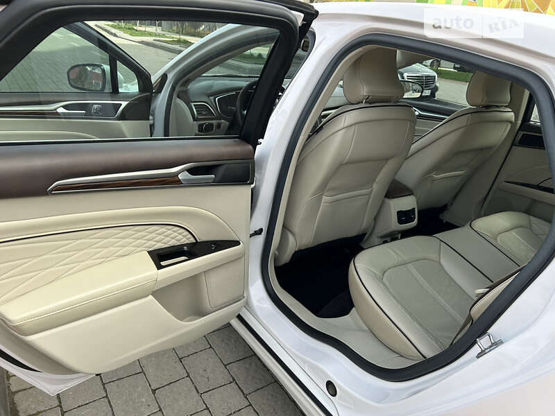 Седан Ford Fusion 2016 в Ивано-Франковске