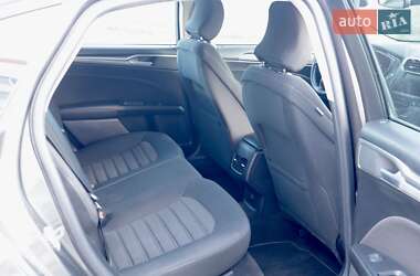 Седан Ford Fusion 2019 в 