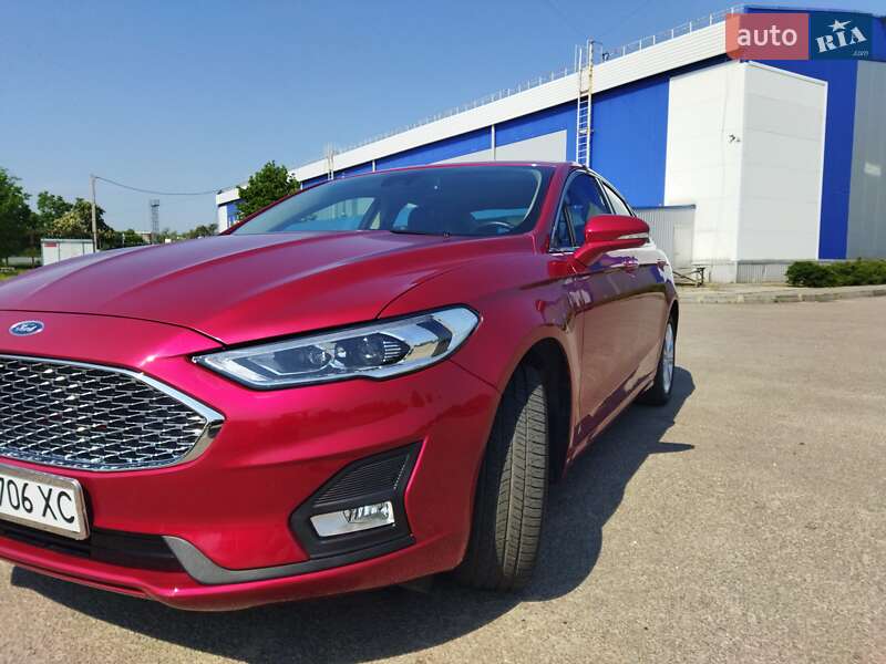 Седан Ford Fusion 2019 в Днепре
