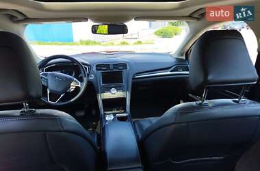 Седан Ford Fusion 2019 в 