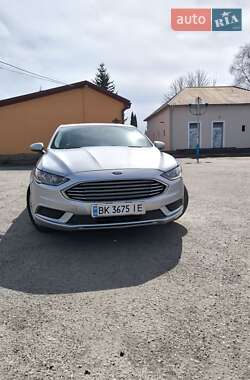 Седан Ford Fusion 2016 в Ізяславі
