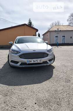 Седан Ford Fusion 2016 в Ізяславі