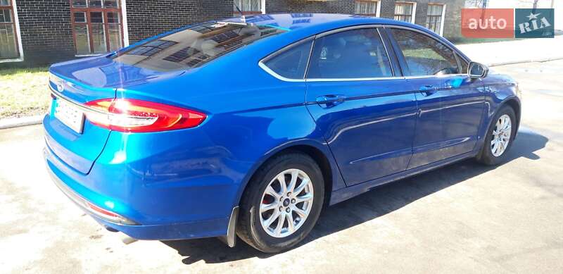 Седан Ford Fusion 2018 в Шостке