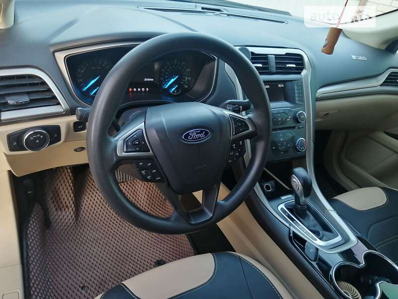 Седан Ford Fusion 2015 в Киеве