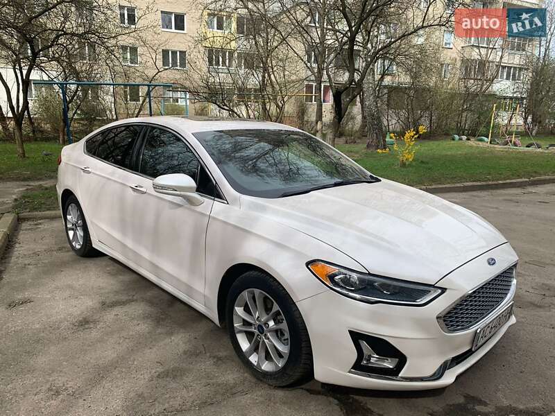 Седан Ford Fusion 2020 в Луцке