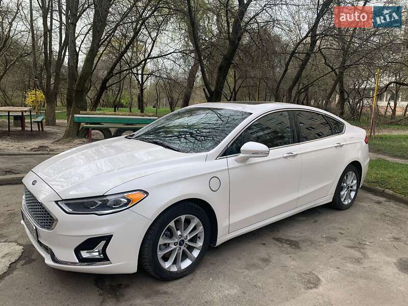Седан Ford Fusion 2020 в Луцке
