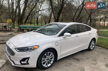 Седан Ford Fusion 2020 в 