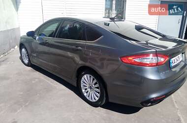 Седан Ford Fusion 2014 в 