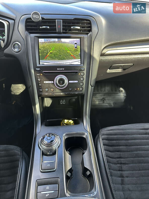 Седан Ford Fusion 2018 в Львове