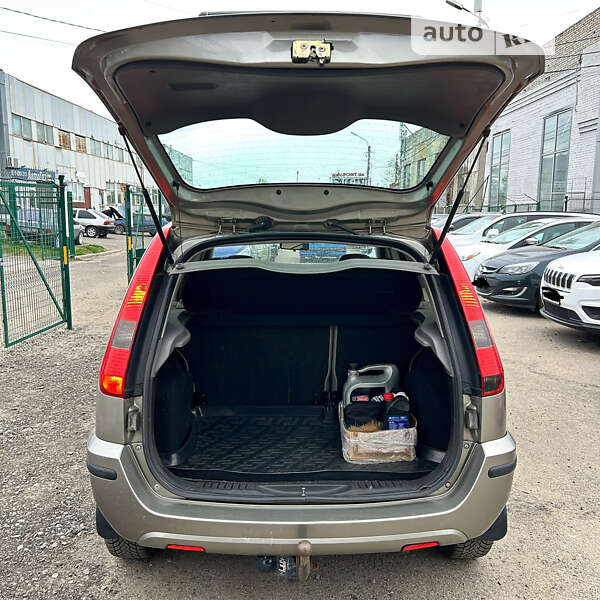 Хэтчбек Ford Fusion 2002 в Сумах