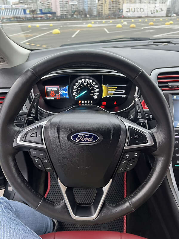 Седан Ford Fusion 2015 в Києві