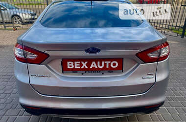 Седан Ford Fusion 2013 в Одесі