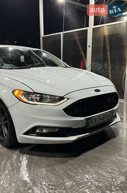 Седан Ford Fusion 2017 в 