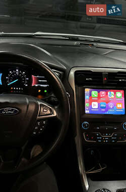 Седан Ford Fusion 2017 в 