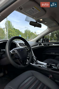 Седан Ford Fusion 2015 в Запорожье