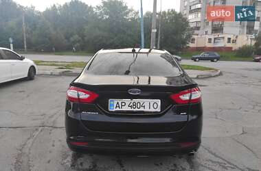 Седан Ford Fusion 2015 в 