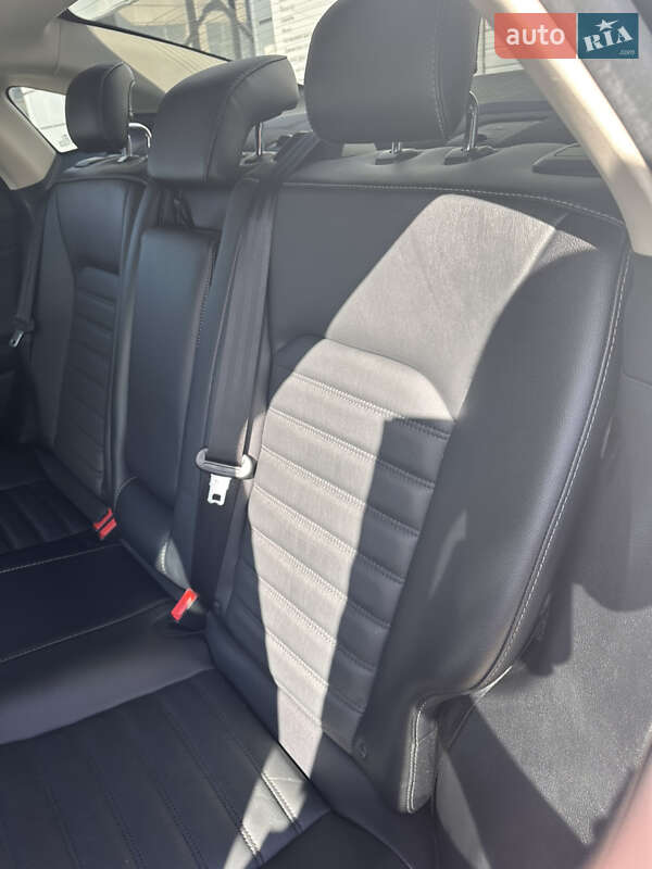 Седан Ford Fusion 2018 в Тернополе