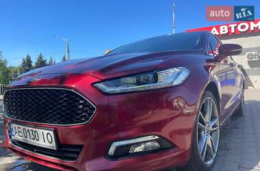 Седан Ford Fusion 2013 в 