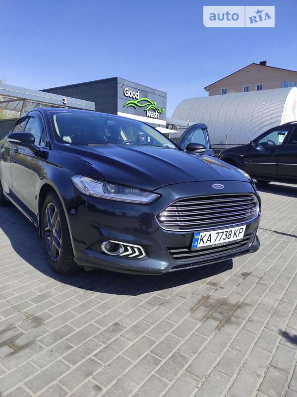 Седан Ford Fusion 2013 в Святопетрівське