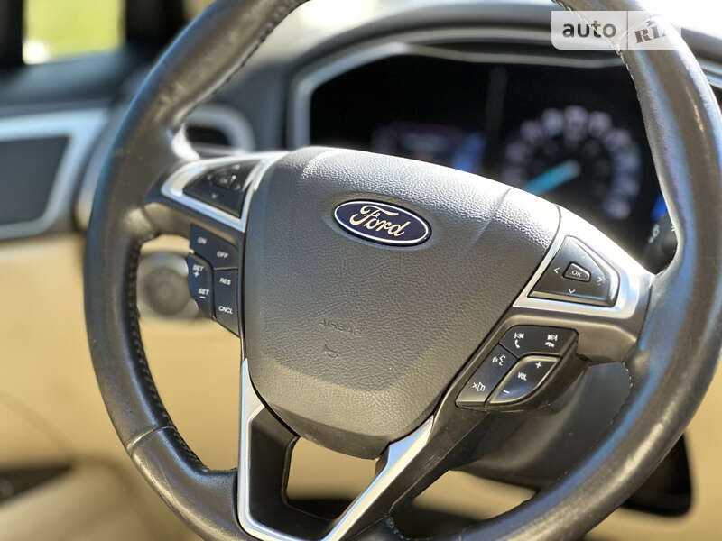 Седан Ford Fusion 2016 в Харькове