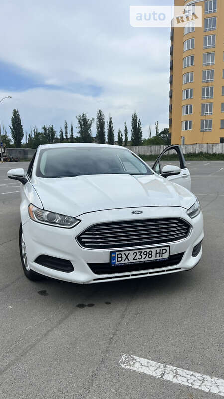 Седан Ford Fusion 2015 в Каменец-Подольском
