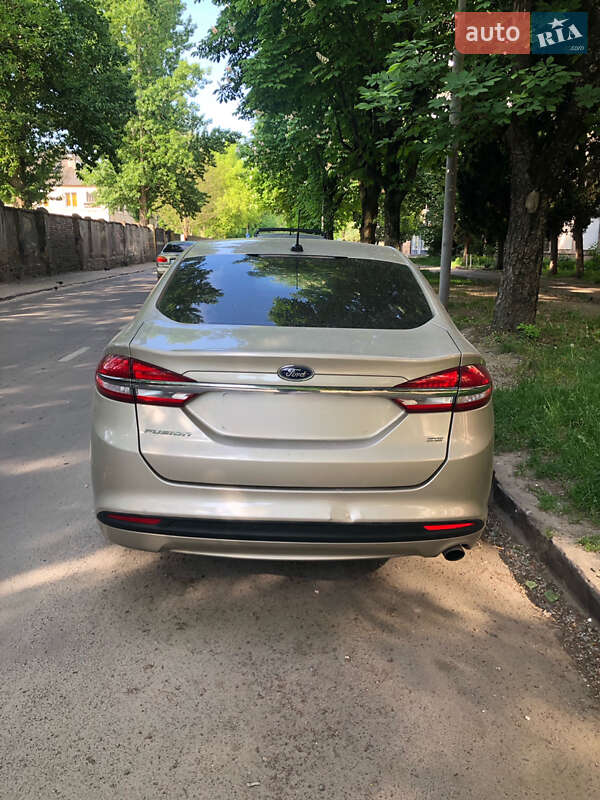 Седан Ford Fusion 2016 в Львове