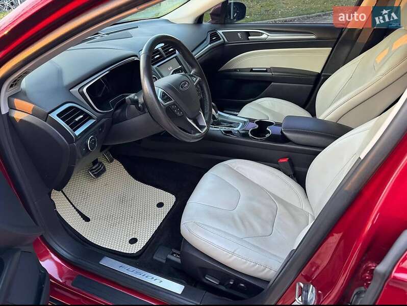 Седан Ford Fusion 2015 в Софіївській Борщагівці