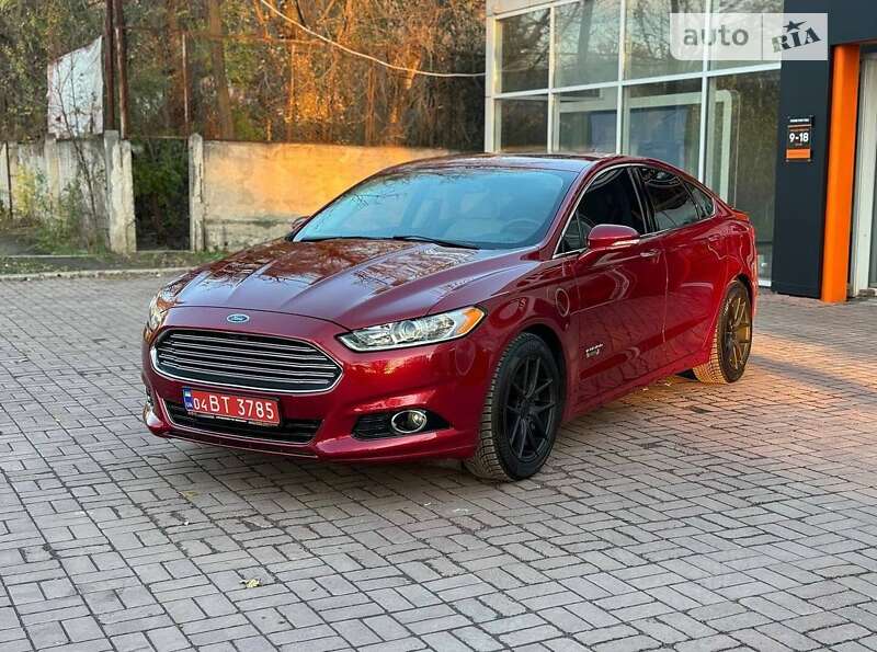 Седан Ford Fusion 2015 в Софіївській Борщагівці